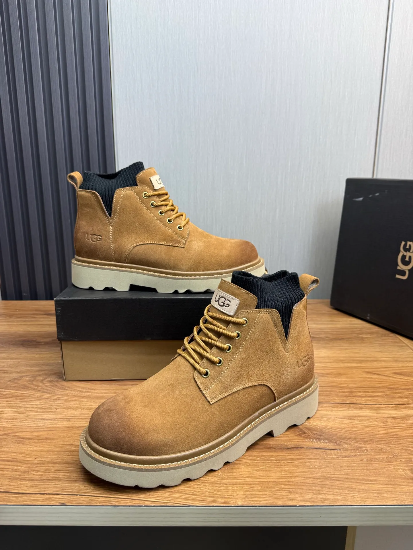 Factory price 640💰 [UGG] Men's hot winter warm boots🐑Simple and fashionable design, cowhide➕comfortable and warm wool lining. Soft and comfortable to wear, good warmth retention, and excellent foot feel. Regular size 38-45